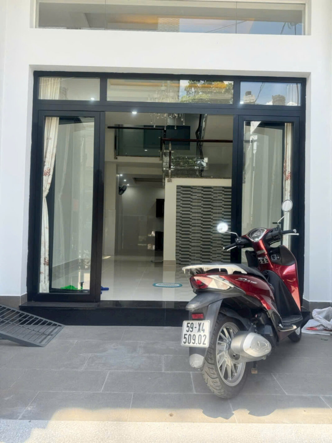 Trước nhà Trước nhà