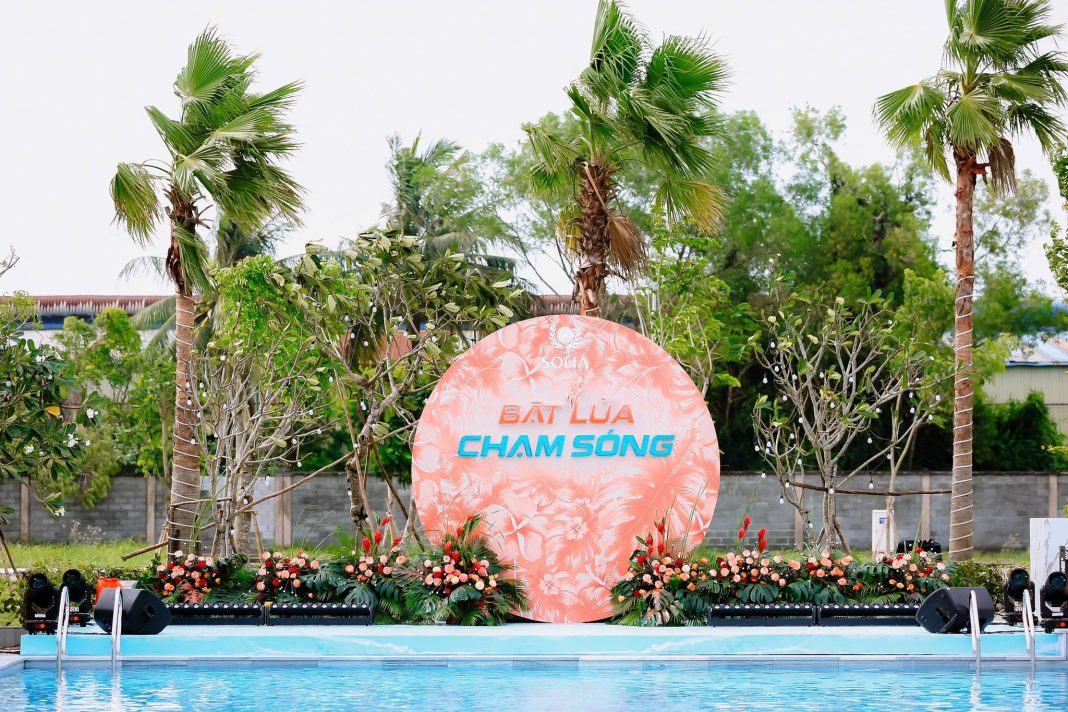 The Solia hồ bơi The Solia hồ bơi