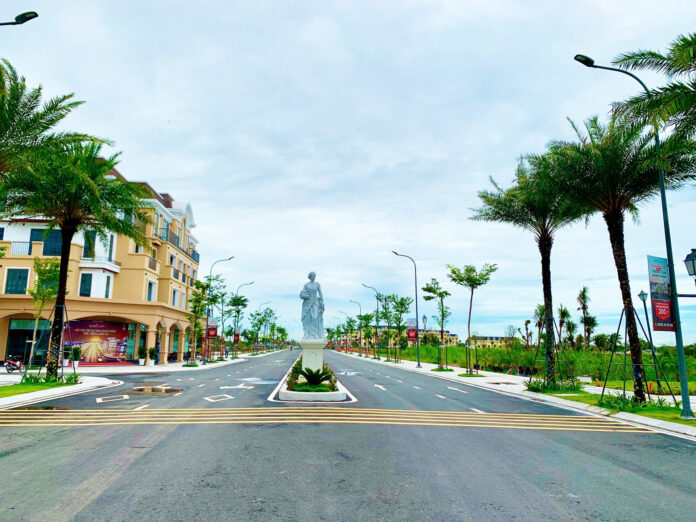 Agora City