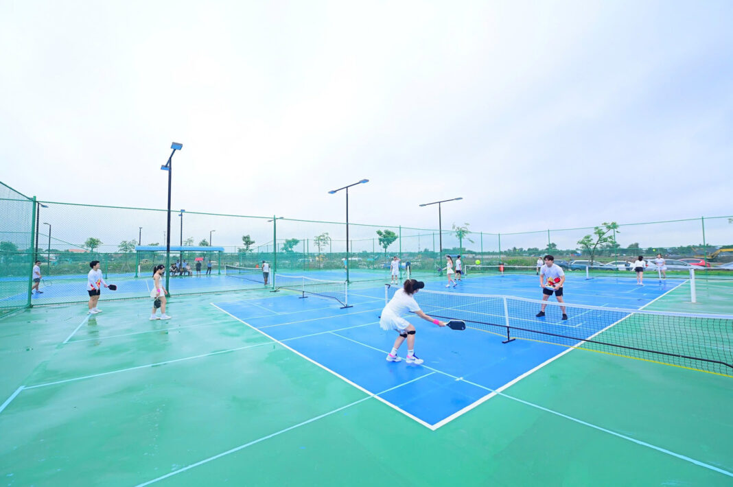 Sân tennis