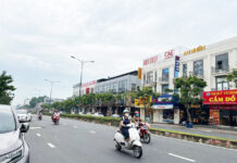 Nhà mặt tiền đường Lê Văn Việt