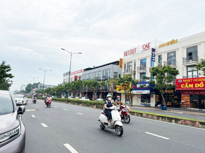 Nhà mặt tiền đường Lê Văn Việt