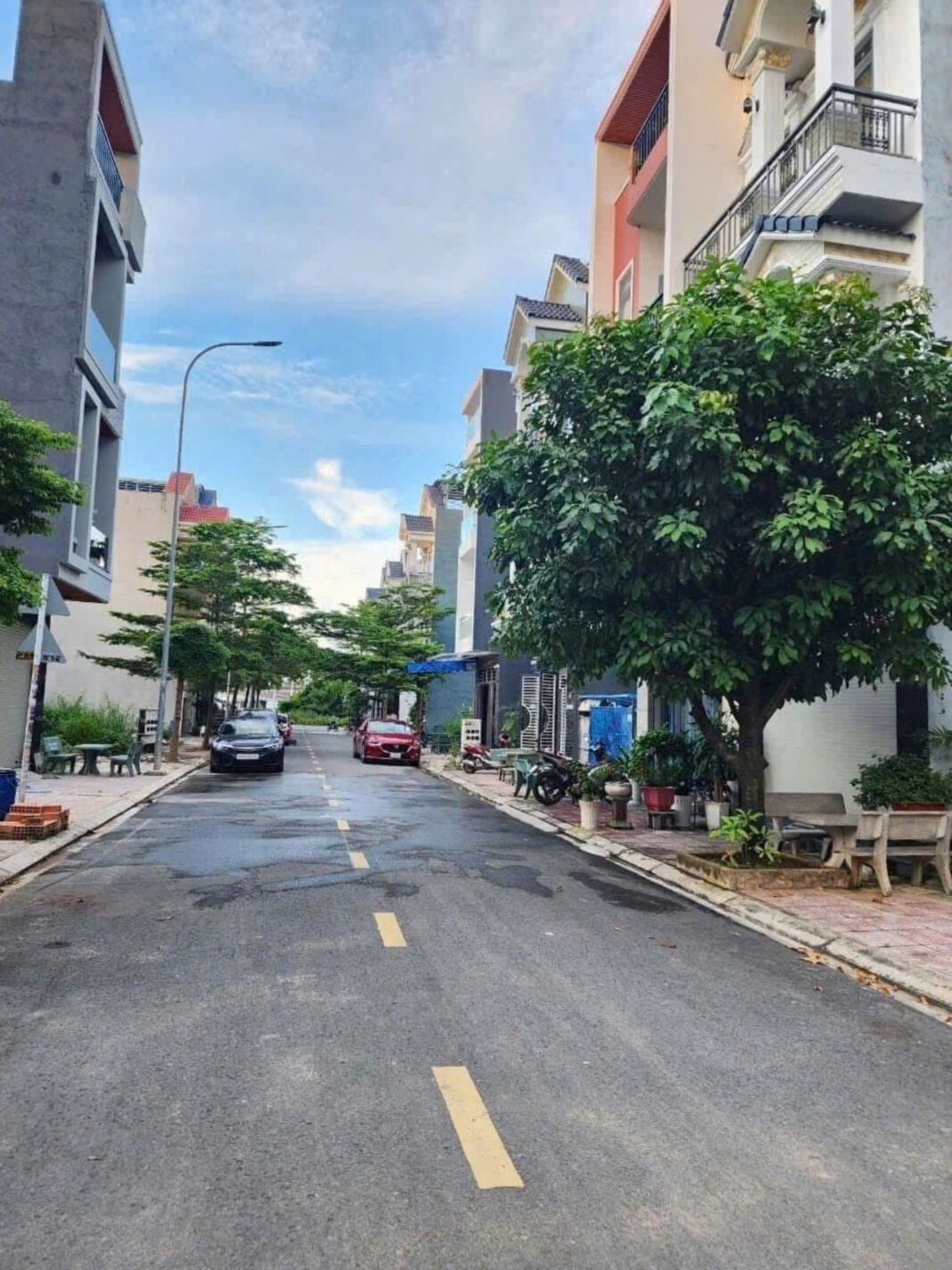 Mặt tiền đường Mặt tiền đường