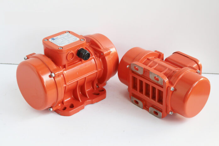 Đầm rung cát đá SVE 100/3 200/3 300/3