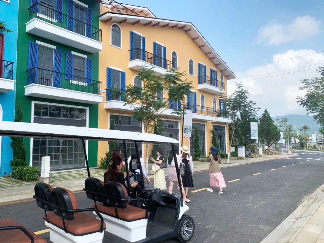 Tham quan thực tế